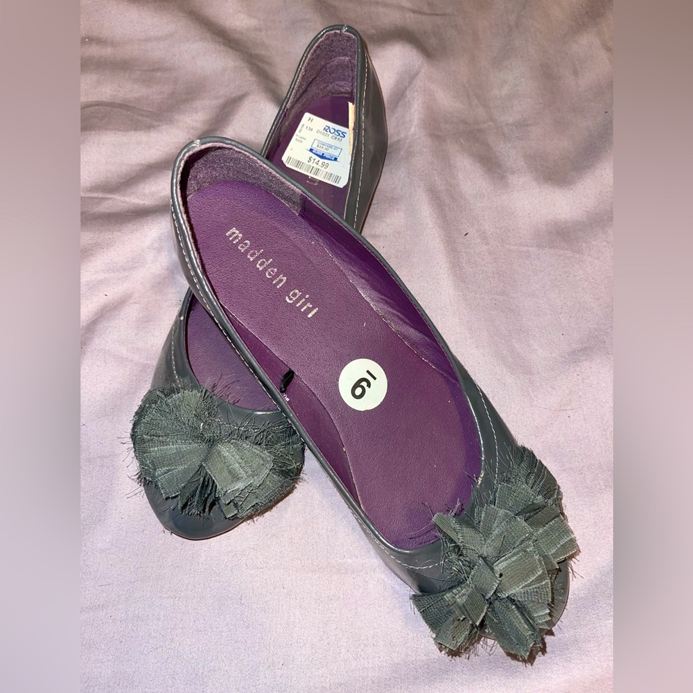NEW Madden Girl Shiny Grey Flats, Women's Size 9